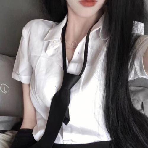 边城小镇第一季